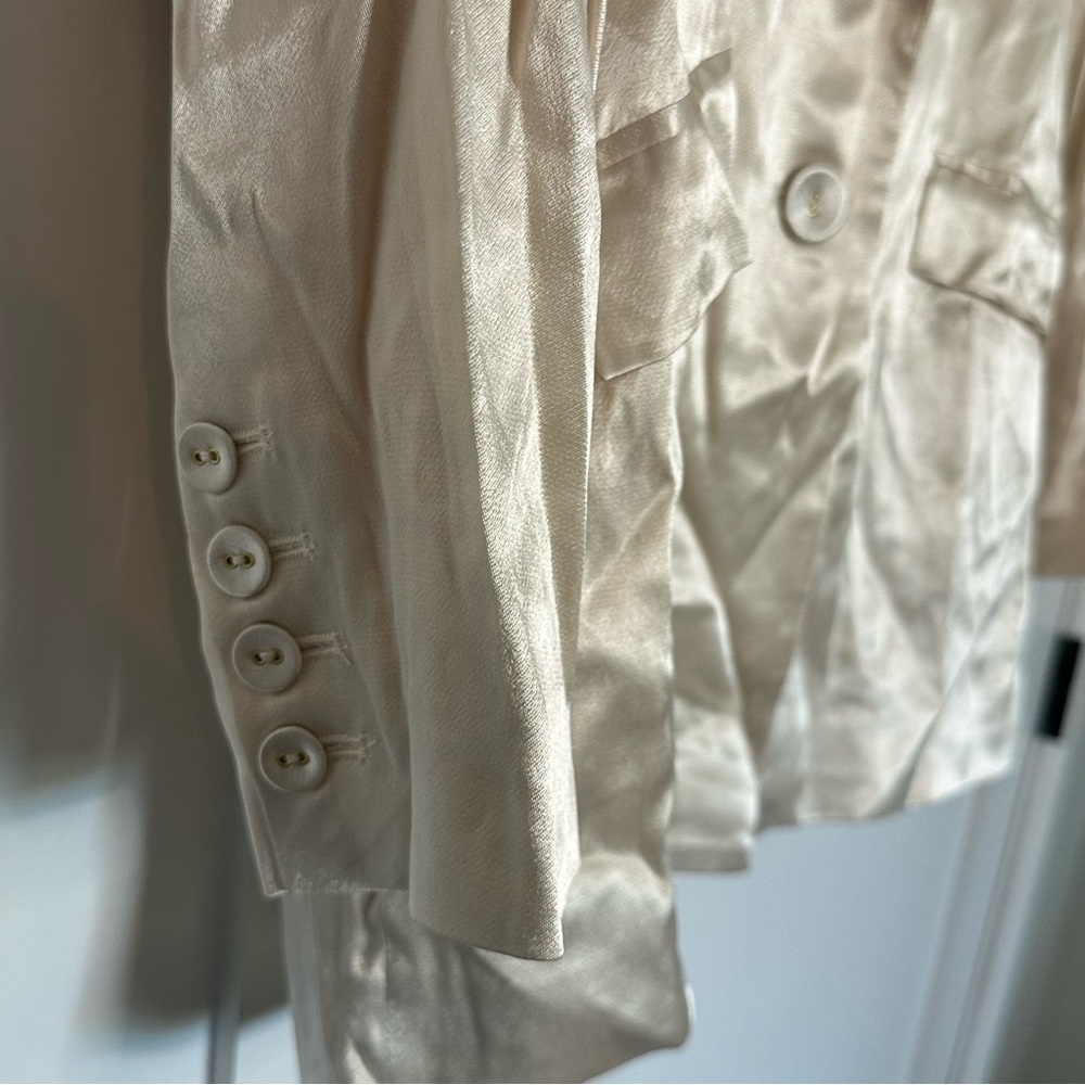 DISSH Oversized Kiah Pearl Satin Blazer US 4 NWT New jacket cream neutral button - Picture 9 of 16